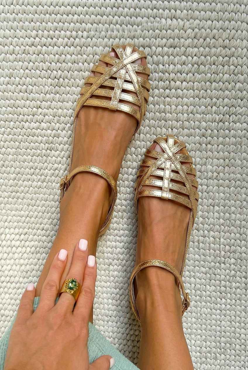 WREN | Sandali Chiusi con Design a Cassa