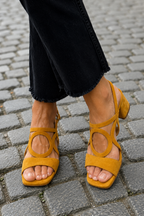POPPY | Sandali con Punta Quadrata e Ritagli